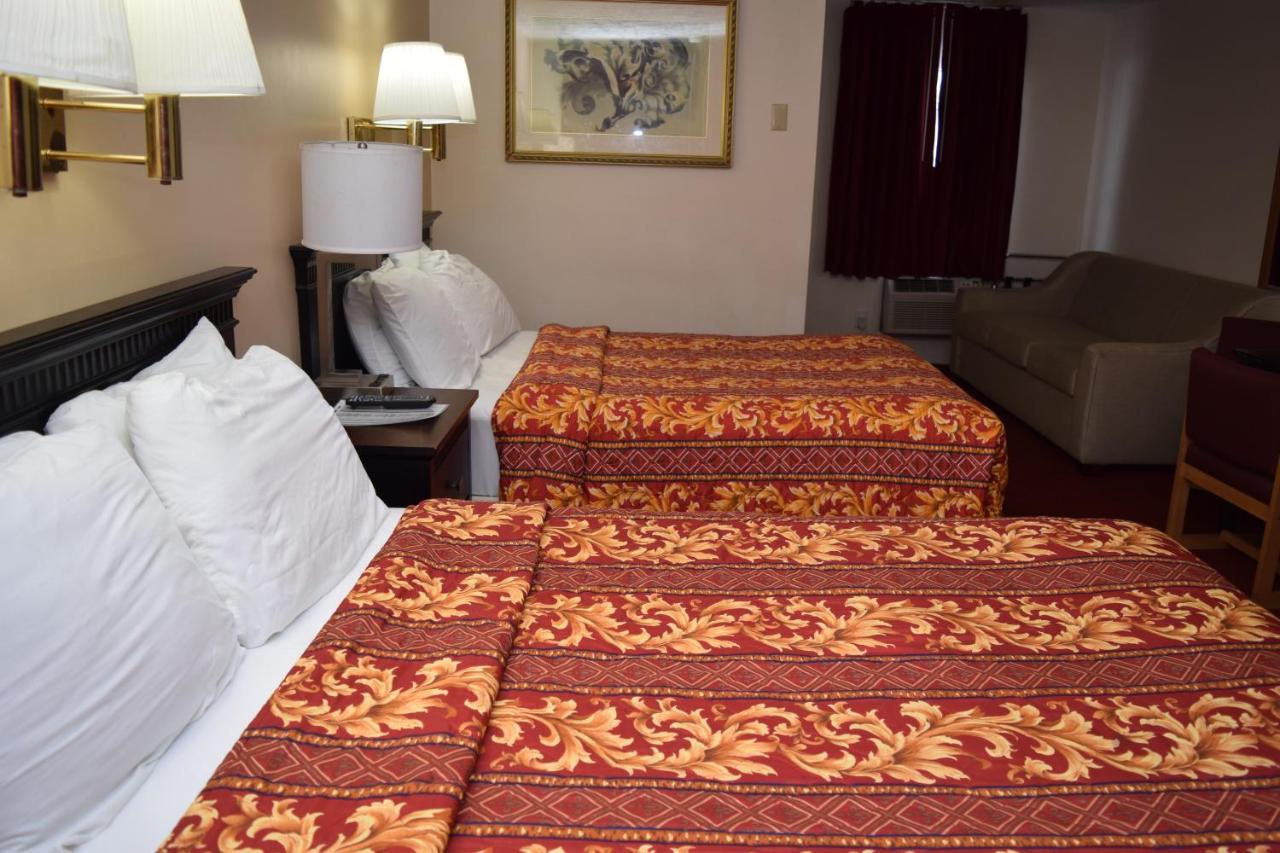Knights East Motel 2*